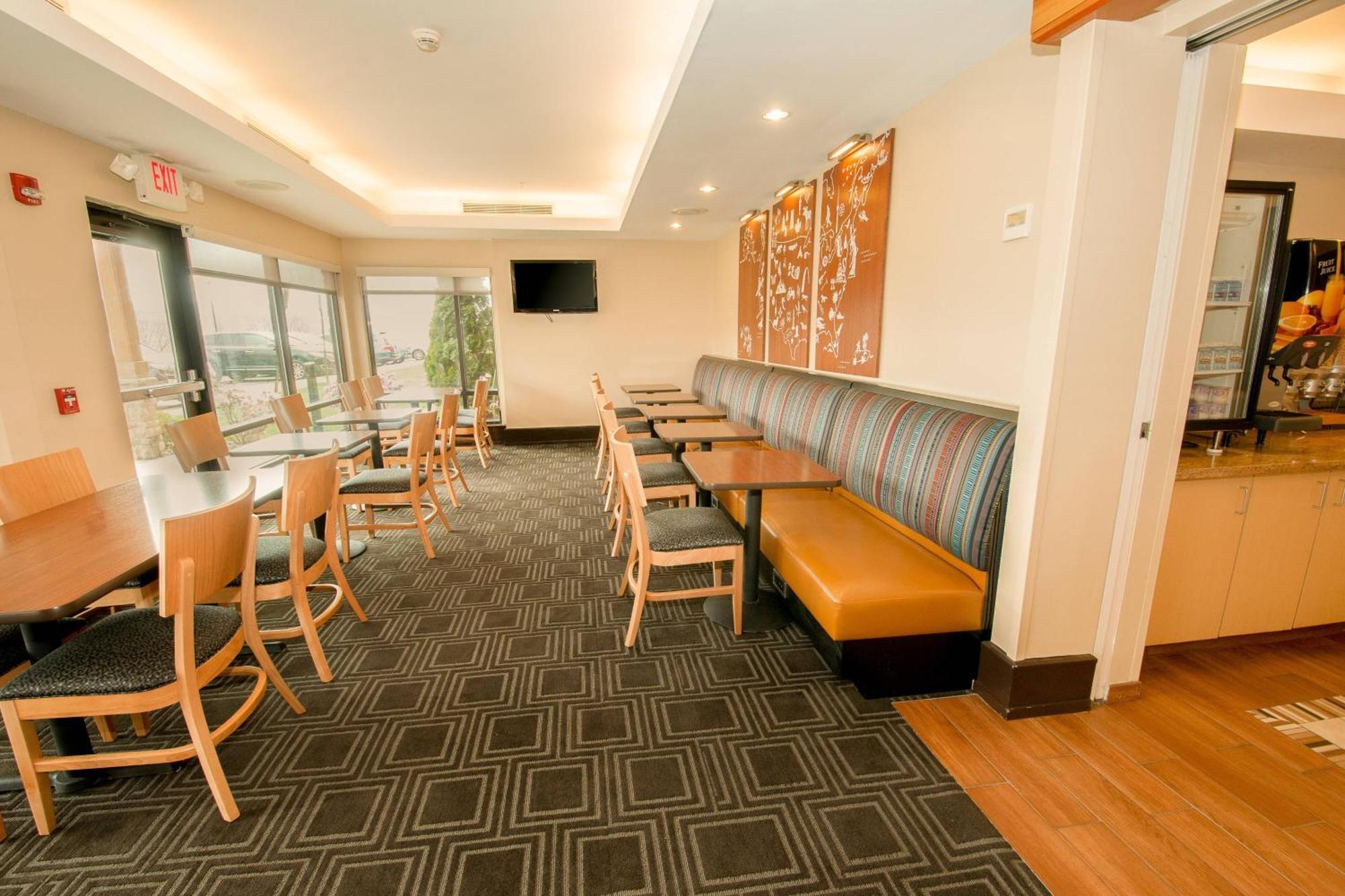 Towneplace Suites By Marriott Scranton Wilkes-Barre Moosic Экстерьер фото